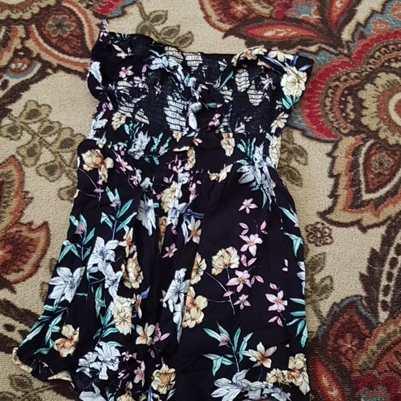 Romper - Picture 2 of 2